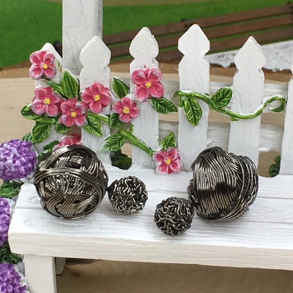 Gunmetal Double Stud Earrings - Picture 4 of 8